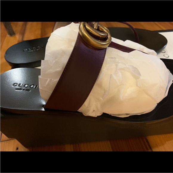 Gucci Women’s Black and Vintage Bordeaux  Sandals - Picture 6 of 9